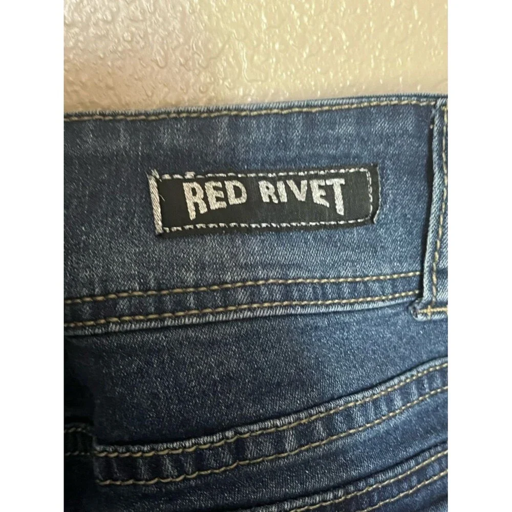 Red Rivet Three Button Stretch Distressed Blue Denim Jean Shorts Size Juniors 13